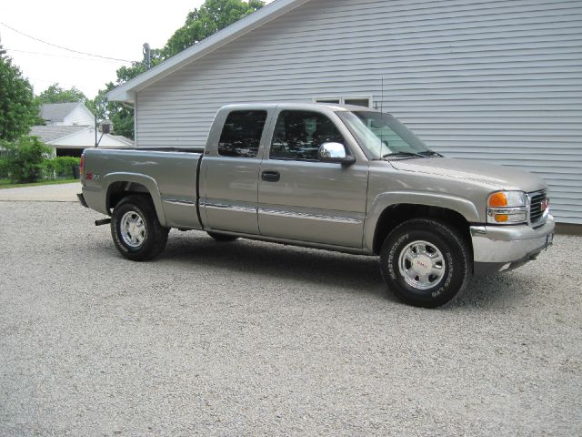 2002 GMC Sierra 1500 Standard 4X4 Hardtop