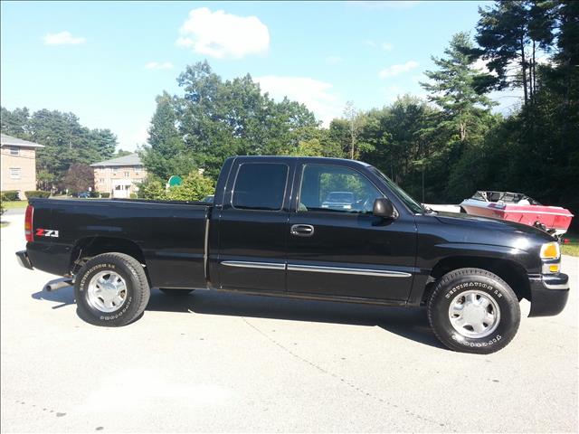 2003 GMC Sierra 1500 Standard 4X4 Hardtop