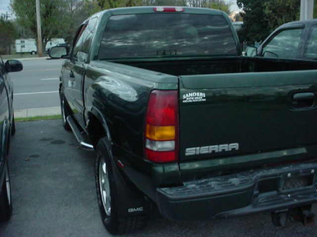 2003 GMC Sierra 1500 LE Sedan