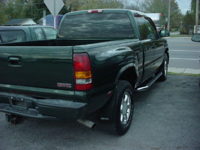 2003 GMC Sierra 1500 LE Sedan