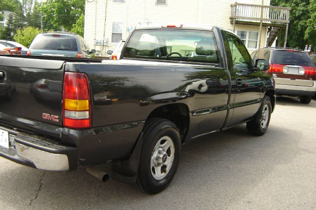 2003 GMC Sierra 1500 Short Box Standard