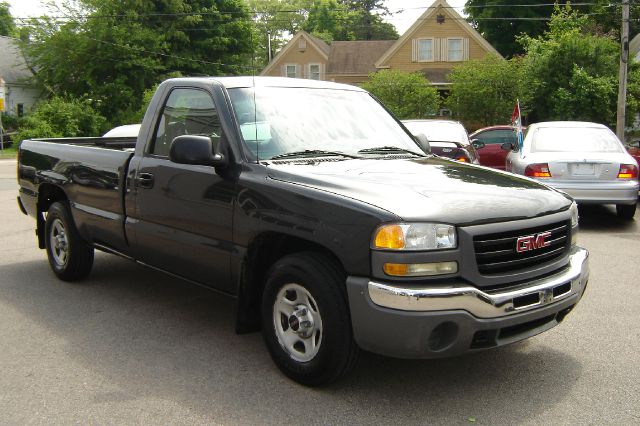 2003 GMC Sierra 1500 Short Box Standard