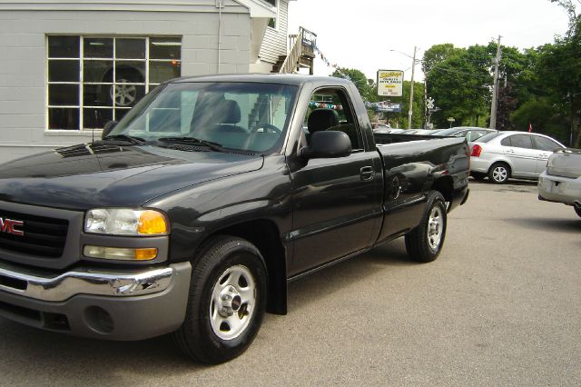 2003 GMC Sierra 1500 Short Box Standard