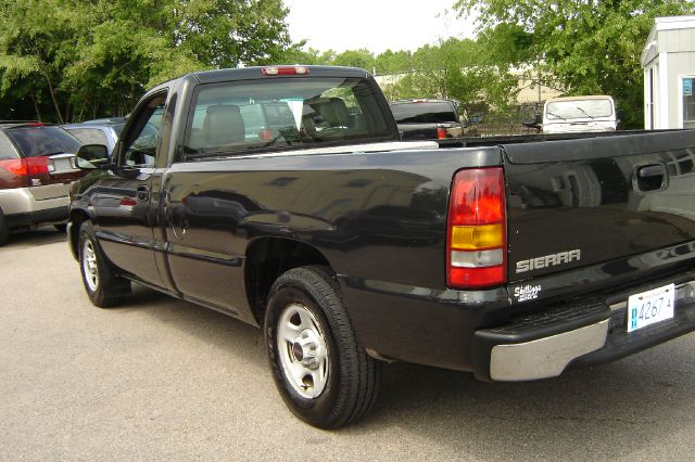 2003 GMC Sierra 1500 Short Box Standard