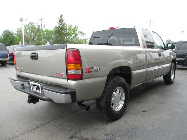 2003 GMC Sierra 1500 Standard 4X4 Hardtop