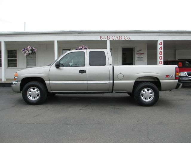 2003 GMC Sierra 1500 Standard 4X4 Hardtop