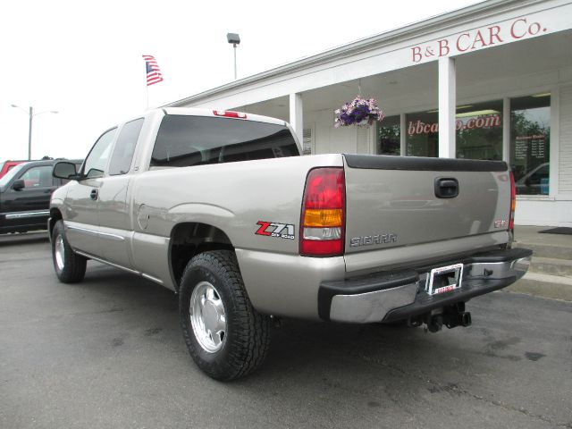 2003 GMC Sierra 1500 Standard 4X4 Hardtop