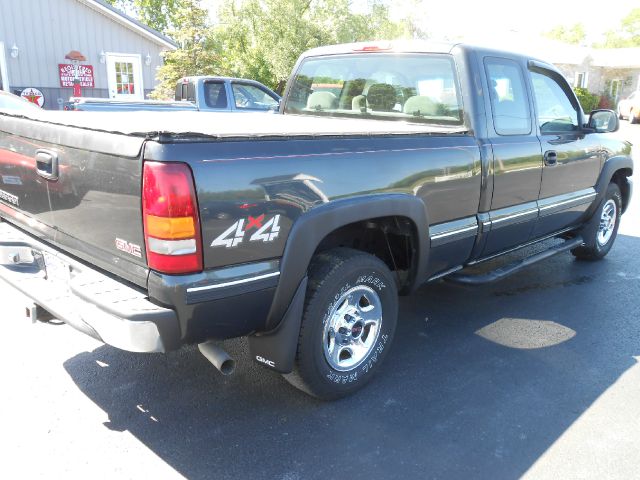 2003 GMC Sierra 1500 Standard 4X4 Hardtop