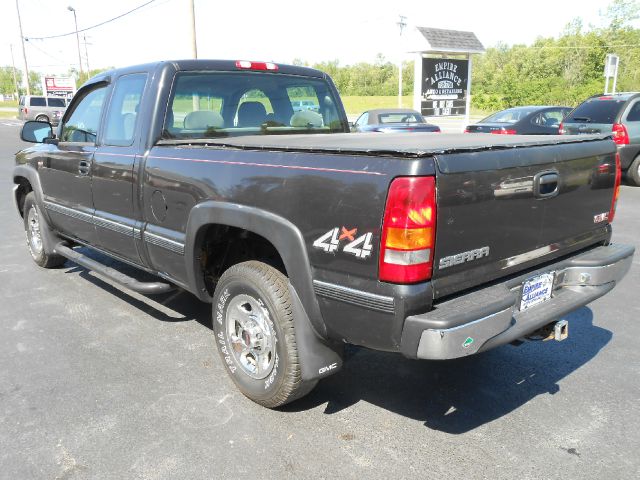 2003 GMC Sierra 1500 Standard 4X4 Hardtop