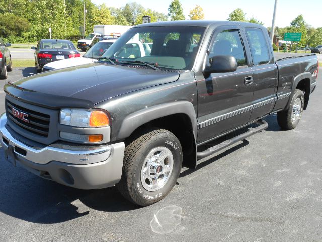 2003 GMC Sierra 1500 Standard 4X4 Hardtop