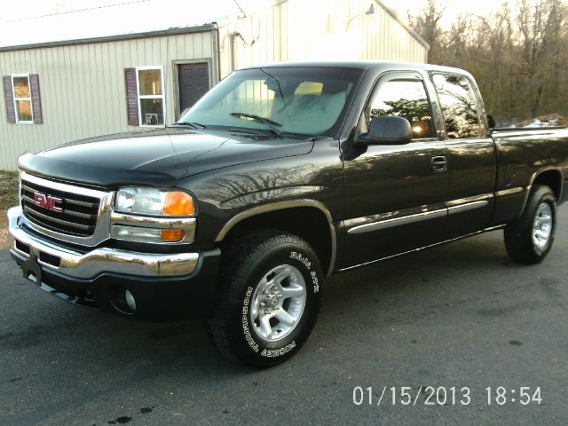 2003 GMC Sierra 1500 Standard 4X4 Hardtop