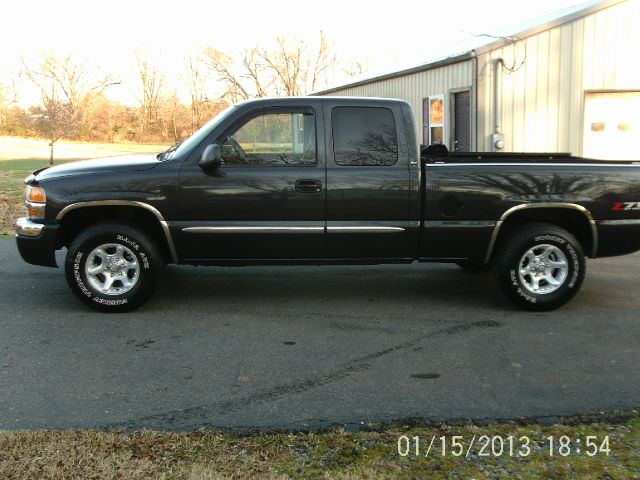 2003 GMC Sierra 1500 Standard 4X4 Hardtop