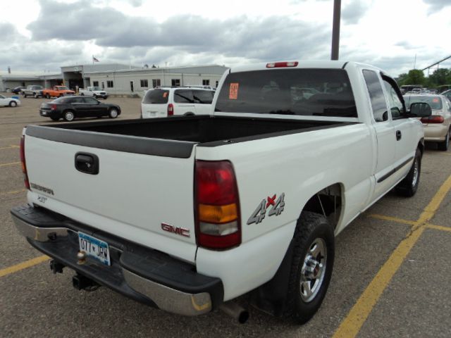 2003 GMC Sierra 1500 LE Sedan