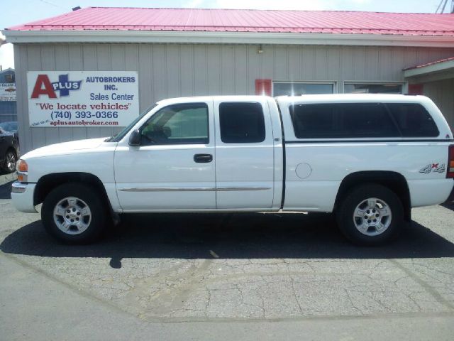 2003 GMC Sierra 1500 Standard 4X4 Hardtop