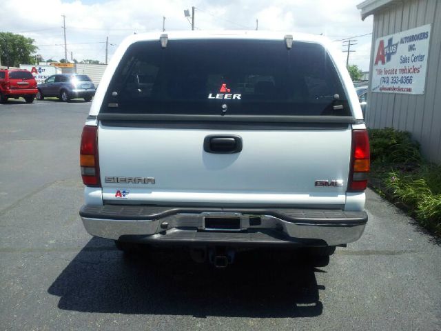 2003 GMC Sierra 1500 Standard 4X4 Hardtop