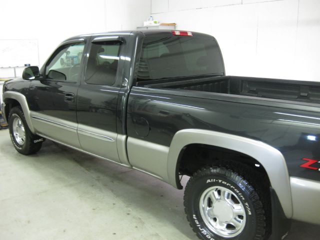 2003 GMC Sierra 1500 Standard 4X4 Hardtop