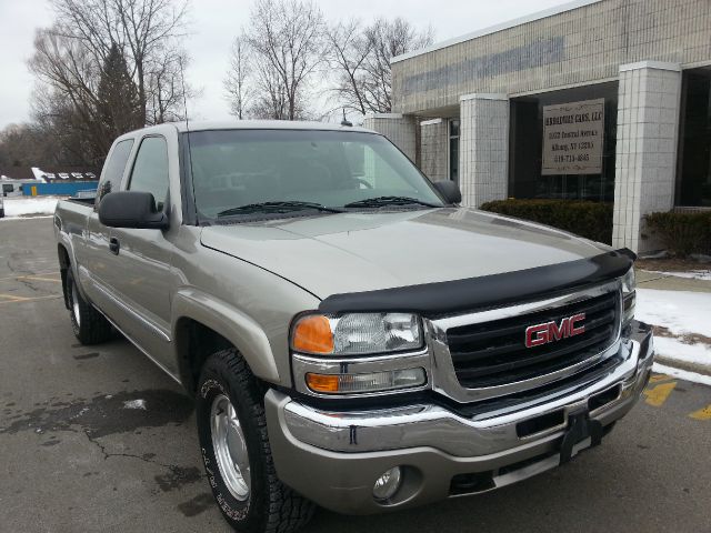 2003 GMC Sierra 1500 LE Sedan