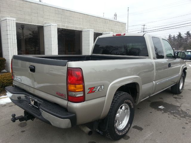 2003 GMC Sierra 1500 LE Sedan