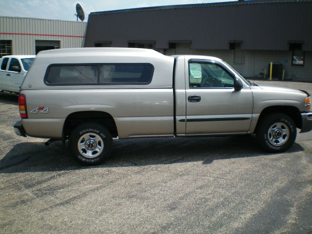 2003 GMC Sierra 1500 FWD 4dr Limited