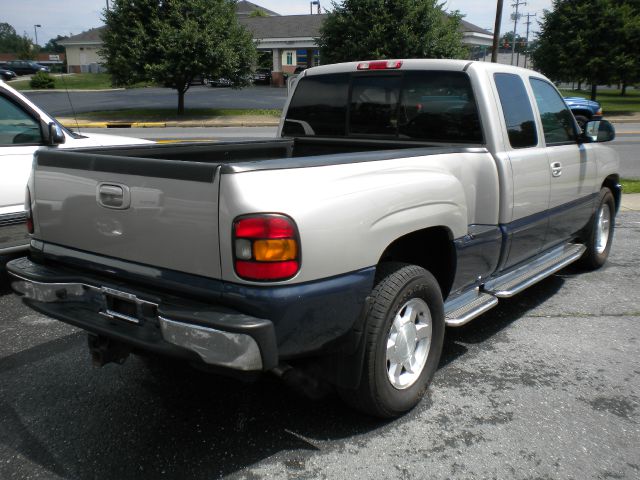 2004 GMC Sierra 1500 4DR SUV AT