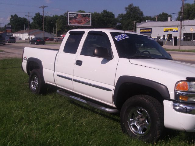 2004 GMC Sierra 1500 Standard 4X4 Hardtop