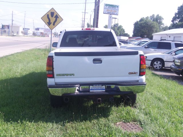 2004 GMC Sierra 1500 Standard 4X4 Hardtop