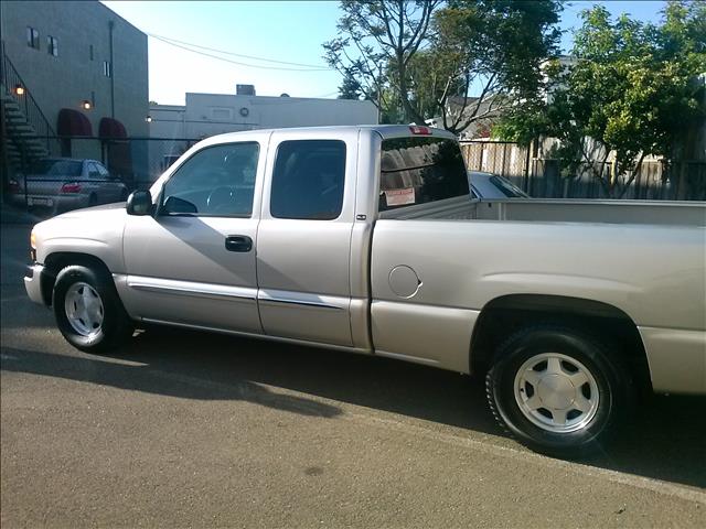 2004 GMC Sierra 1500 Unknown