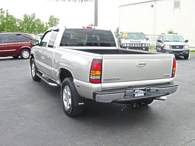 2004 GMC Sierra 1500 Base