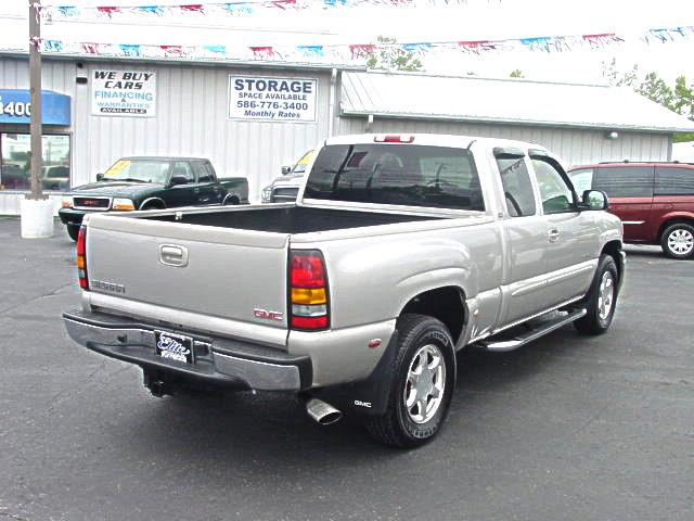 2004 GMC Sierra 1500 Base