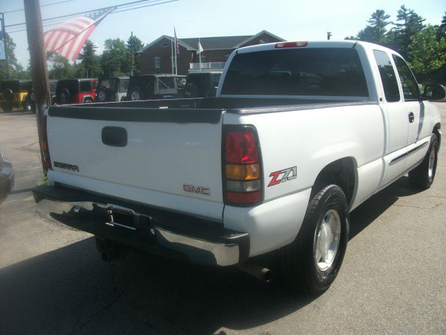 2004 GMC Sierra 1500 Standard 4X4 Hardtop