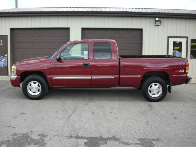 2004 GMC Sierra 1500 Standard 4X4 Hardtop