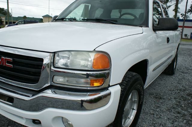 2004 GMC Sierra 1500 Standard 4X4 Hardtop