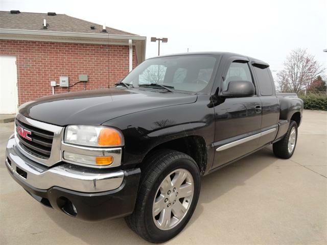 2004 GMC Sierra 1500 4DR SUV AT