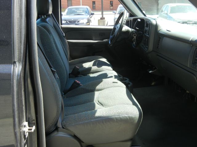 2004 GMC Sierra 1500 Short Box Standard