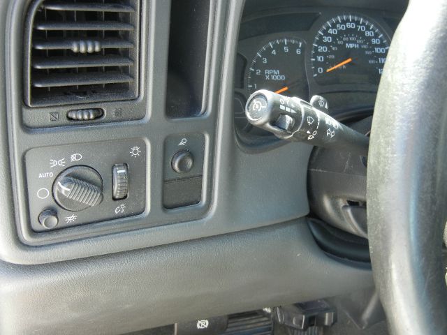 2004 GMC Sierra 1500 Short Box Standard