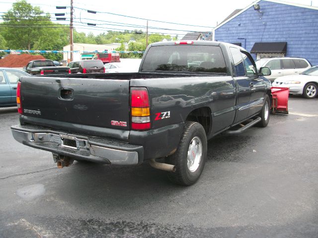 2004 GMC Sierra 1500 Dually 3500 Club Coupe