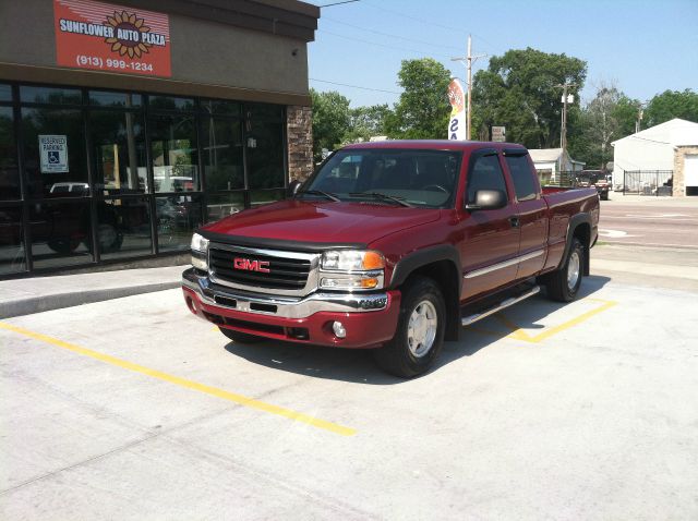 2004 GMC Sierra 1500 C300 Sport Sedan 4D