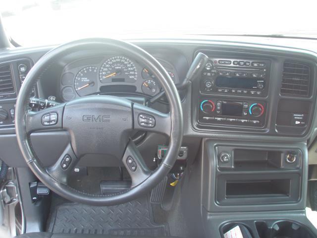 2004 GMC Sierra 1500 V8 R-design