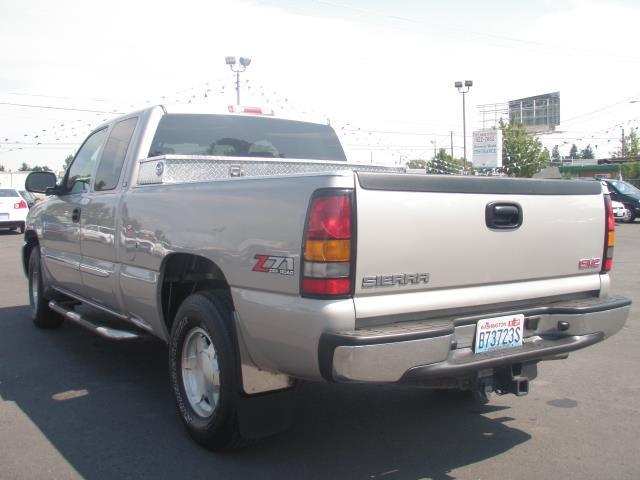 2004 GMC Sierra 1500 V8 R-design