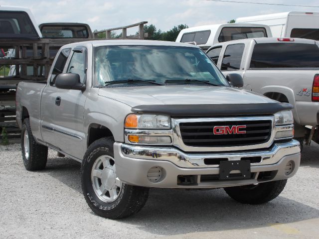 2004 GMC Sierra 1500 Standard 4X4 Hardtop