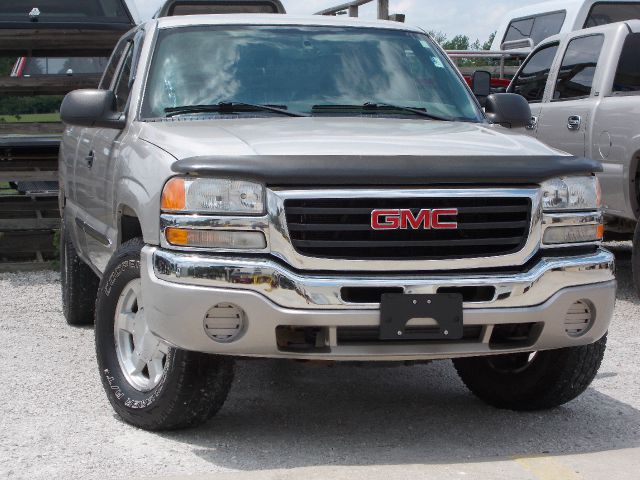 2004 GMC Sierra 1500 Standard 4X4 Hardtop