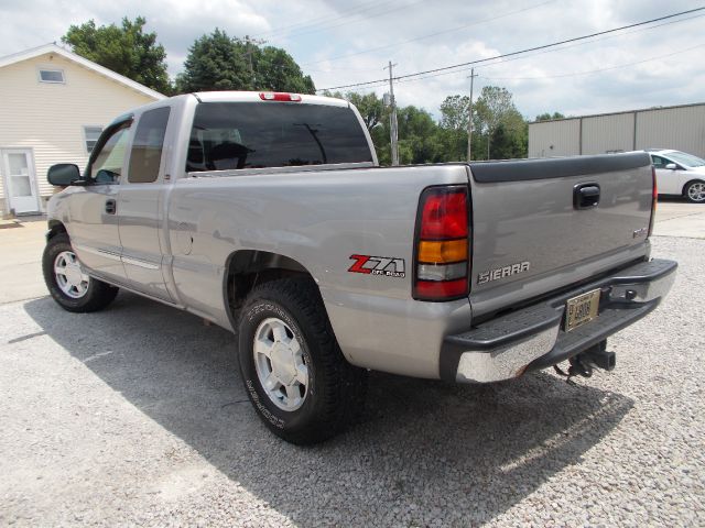 2004 GMC Sierra 1500 Standard 4X4 Hardtop