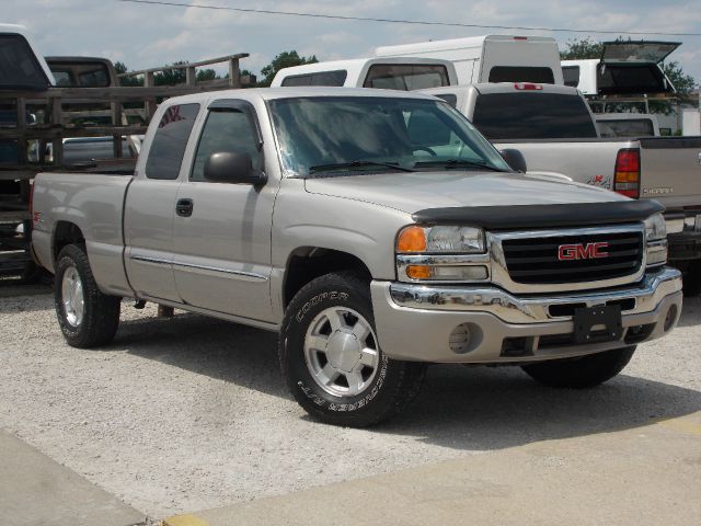 2004 GMC Sierra 1500 Standard 4X4 Hardtop