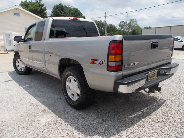 2004 GMC Sierra 1500 Standard 4X4 Hardtop