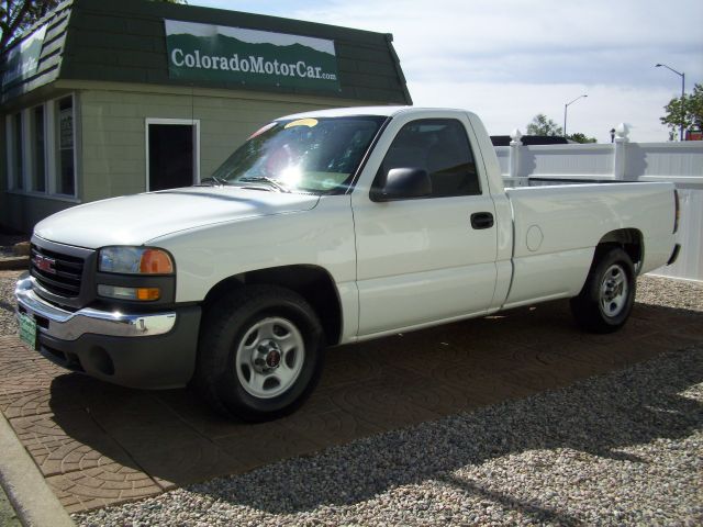 2004 GMC Sierra 1500 Short Box Standard