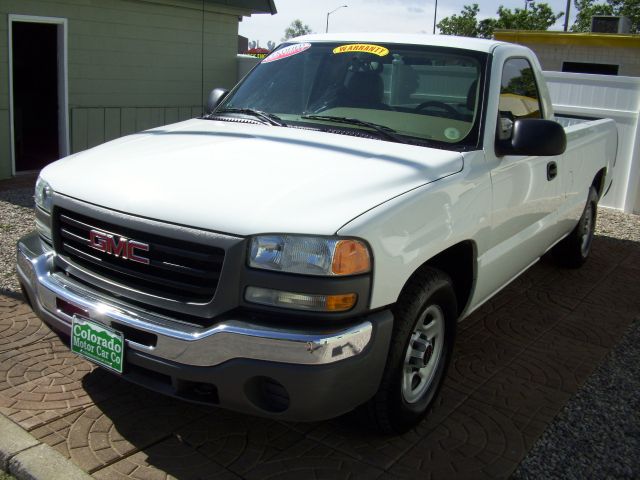 2004 GMC Sierra 1500 Short Box Standard