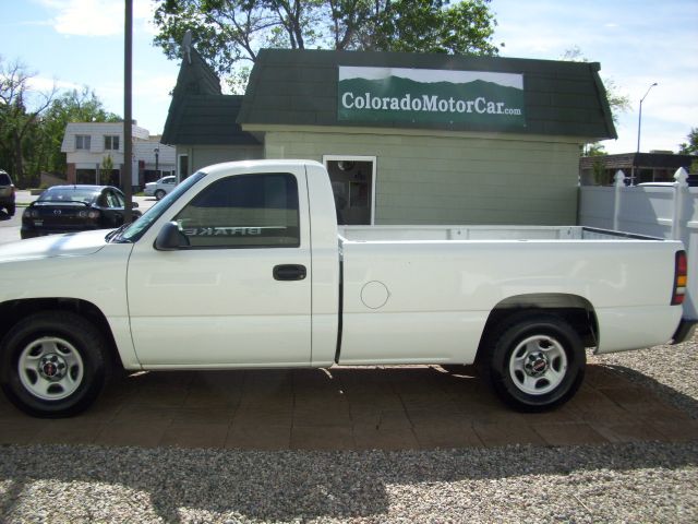 2004 GMC Sierra 1500 Short Box Standard