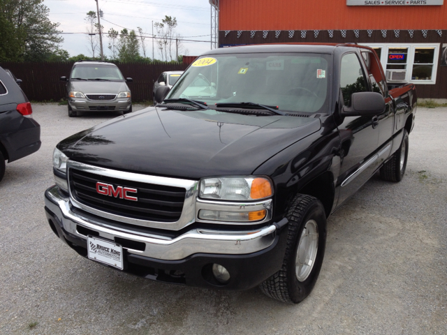 2004 GMC Sierra 1500 Standard 4X4 Hardtop