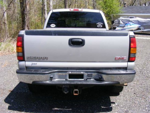 2004 GMC Sierra 1500 Standard 4X4 Hardtop