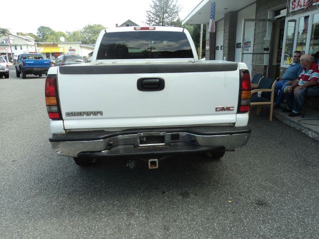 2004 GMC Sierra 1500 Standard 4X4 Hardtop